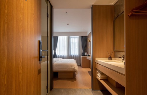 Changning Hotel | Dayin Hotel (Shanghai Hongqiao Beixinjing Metro Station Branch)