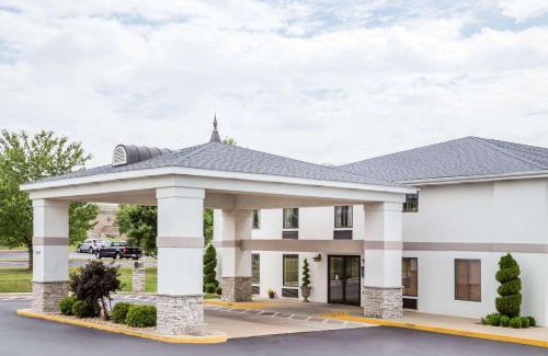 Turners Hotel | Days Inn by Wyndham Battlefield Rd/Hwy 65