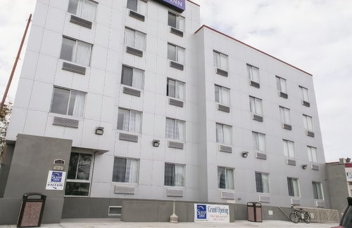 Borough Park Hotel | Days Inn by Wyndham Brooklyn Borough Park