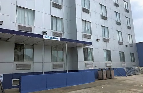 Borough Park Hotel | Days Inn by Wyndham Brooklyn Borough Park