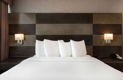 Southwest Calgary Hotel | Days Inn by Wyndham Calgary South