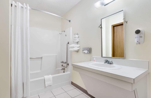 Concordia Hotel | Days Inn by Wyndham Concordia