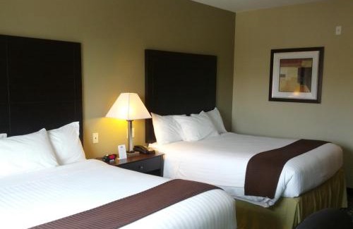 Mineral Wells Hotel | Days Inn & Suites by Wyndham Mineral Wells