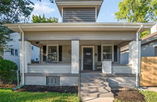 Lindenwald House | Dayton Street Sports Haven - 3 Bed 2 Bath Sleeps 8