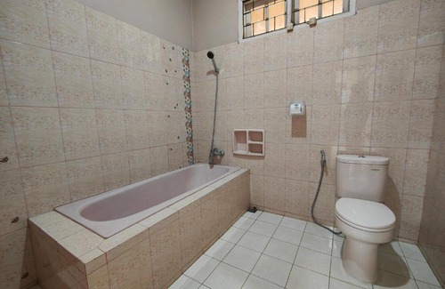 North Cirebon House | De Hanami Homestay Setrayasa