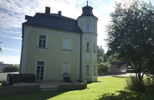 Neukirchen bei Sulzbach-Rosenberg Apartment | Villa Neidstein - Luxurious first floor apartment