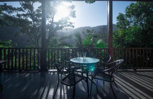 Pantai Bed & Breakfast | De Serenity - Exclusive Jungle Retreat