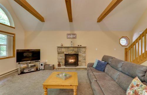 Pocono Lake House | Deck and Resort Amenities Arrowhead Lake Home!