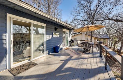 Jay House | Deck, Fire Pit and Grill Lakefront Oklahoma Abode