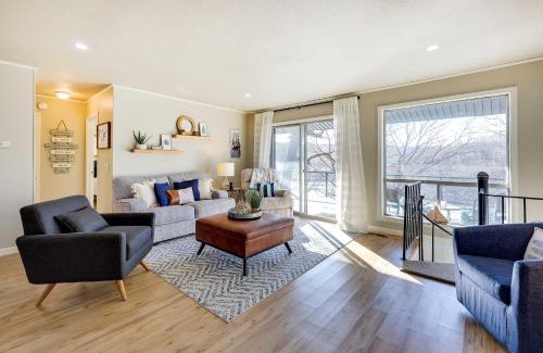 Jay House | Deck, Fire Pit and Grill Lakefront Oklahoma Abode