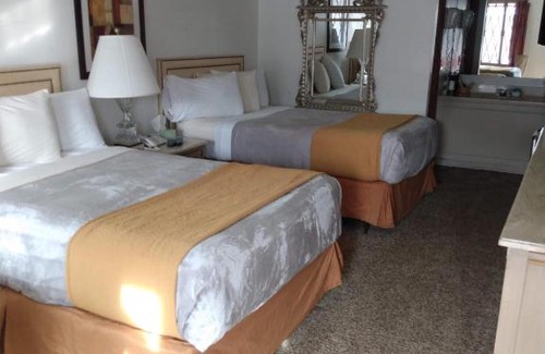 Cambridge Hotel | Deer Creek Motel