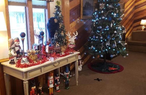 Cambridge Hotel | Deer Creek Motel