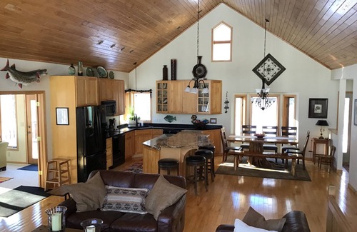 Deerwood Cabin | Deerwood Cabin: Quiet Rustic Lakeside Luxury [Sleeps 11]