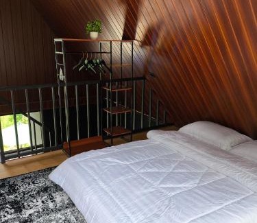 Megamendung Villa | Deju Cabin with Private Pool & Mountain View