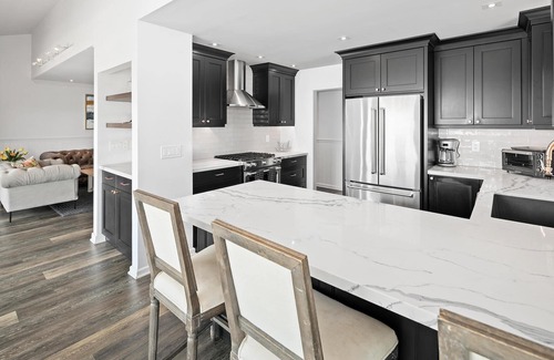 Solana Beach Condo | DEL MAR RETREAT & OCEAN VIEW! Walk to the beach!