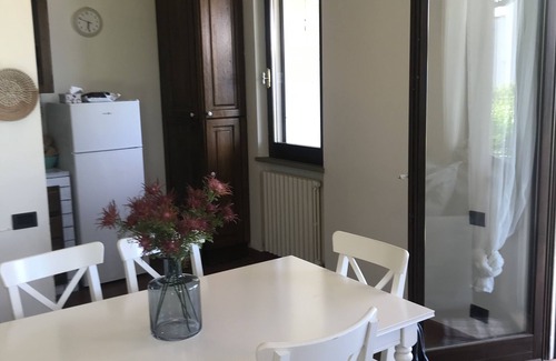 Potenza Picena Villa | Delightful Villino sea view 4km from the beaches with mini Jacuzzi pool.