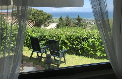 Potenza Picena Villa | Delightful Villino sea view 4km from the beaches with mini Jacuzzi pool.