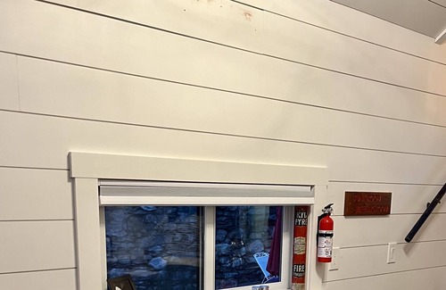 Norwichtown House | Delightful 1 Bedroom Tiny Home-10 min to Mohegan Sun!