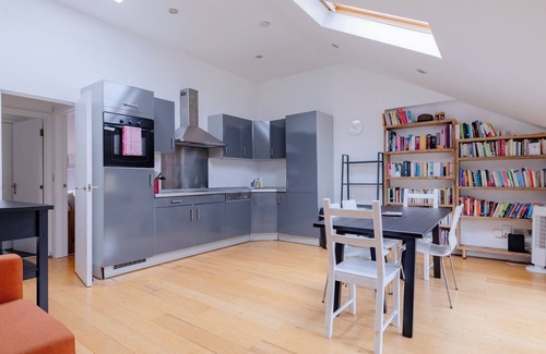 Tollington Apartment | Delightful 1BD Flat in Upper Holloway, N London