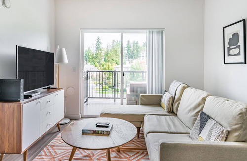 Redmond Apartment | Delightful 1BR in Redmond, Gym + Pet-Friendly