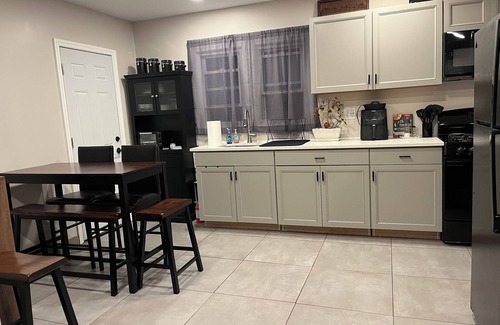 West Hempstead Apartment | Delightful 3-bedroom first floor apartment in West Hempstead