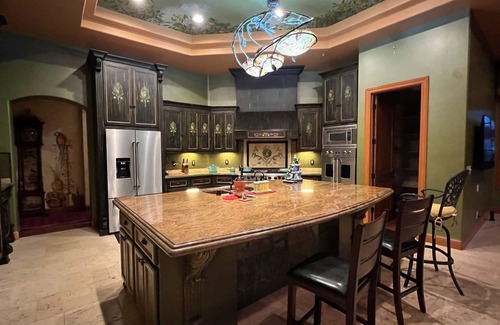 Gilroy Other | Delightful 4 bedroom ranch with poolside kitchen