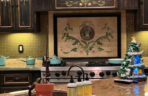 Gilroy Other | Delightful 4 bedroom ranch with poolside kitchen