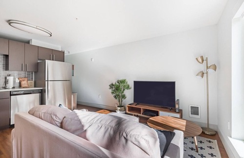 West Bellevue Apartment | Delightful Bellevue 1BR w/Coffee Bar, nr Transport, by Blueground