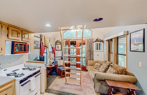 Brookings Hotel | Delightful coastal escape with private hot tub, generous patio, & nature views