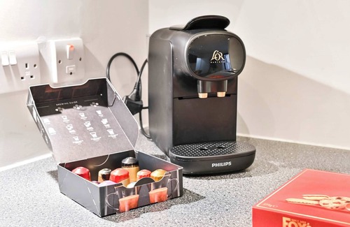 Wapping Apartment | Delightful Tower Bridge Apartment Sleeps 6