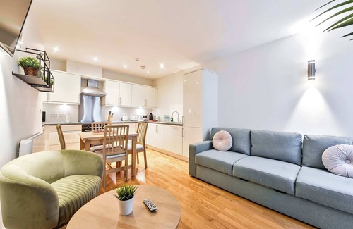 Wapping Apartment | Delightful Tower Bridge Apartment Sleeps 6