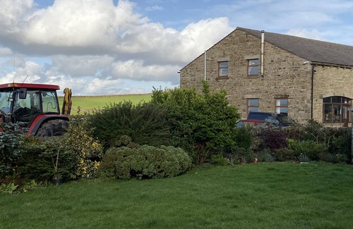 Burnley House | Delph Cottage set in lovley hamlet of Briercliffe