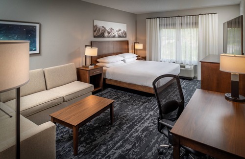 Barboursville Hotel | Delta Hotels by Marriott Huntington Mall