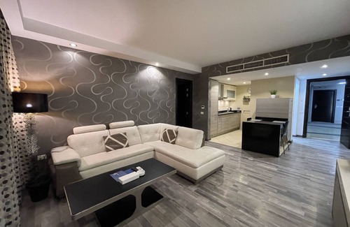 Heliopolis Apartment | Deluxe King Studio - 5 min away from Airport