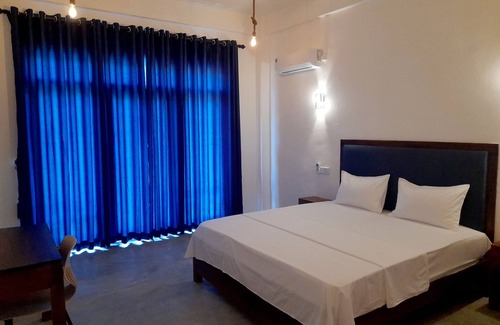 Pottuvil Division 2 House | Deluxe Rooms in Arugambay