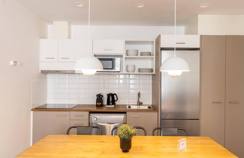 Hostafrancs Apartment | DELUXE THREE BEDROOM APARTMENT