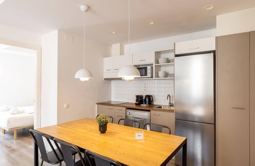 Hostafrancs Apartment | DELUXE THREE BEDROOM APARTMENT