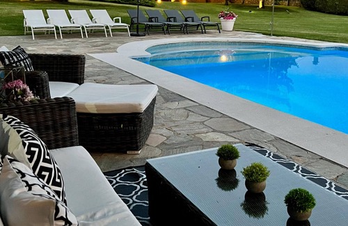 Camargo Villa | Deluxe Villa with swimming pool,garden and Spa, 6 km to the beach