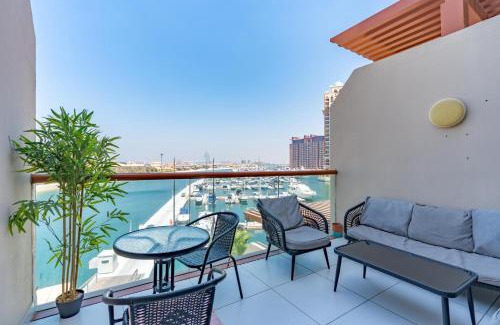 Palm Jumeirah Apartment | Deluxe Waterfront Unit in Heart Of Dubai Palm Jumeirah