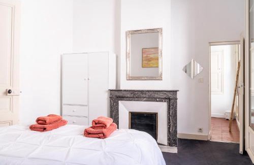 Faubourg Apartment | Demeure & Confort by Les Demeures de Rachel