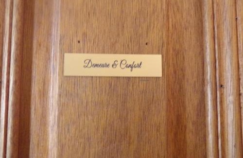 Faubourg Apartment | Demeure & Confort by Les Demeures de Rachel