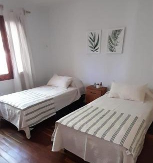 San Martin Apartment | Departamento céntrico en San Martín, amplio, con aire acondicionado y cochera privada