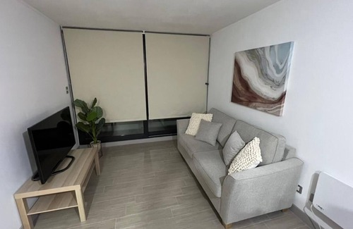 Nunoa Apartment | Departamento Completo, Estacionamiento Gratis, Cerca de Mall y Supermercados