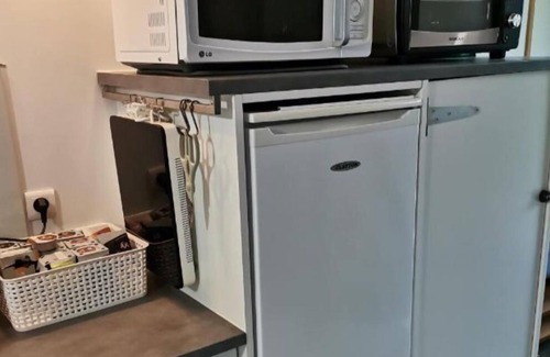 Vallon-sur-Gee House | Dependency