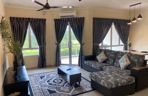 Bandar Penawar Apartment | Desaru Family Suite Pool View 5GWiFi NetFlix E309