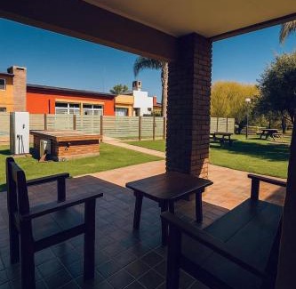 Miramar Apartment | Descansa en Nueva Andalucía- Departamento con pileta y quincho en Miramar