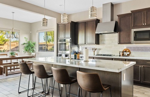 Sossaman Estates House | Desert Pearl Retreat w/Award-Winning Luxurious Design, Hot Tub, Pool, Seamless Indoor/Outdoor Living in Phoenix, AZ