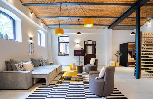 Wiesbaden Apartment | Design Loft - SAUNA - ZENTRAL - PARKPLATZ - WIFI - KAFFEE - NETFLIX