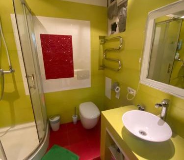 Podilskyj Apartment | Designer studio with a view of the right bank