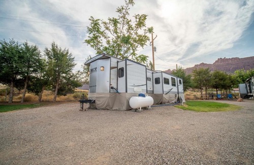 Moab South Valley Apartment | Destination RV IV Fully Setup OK44